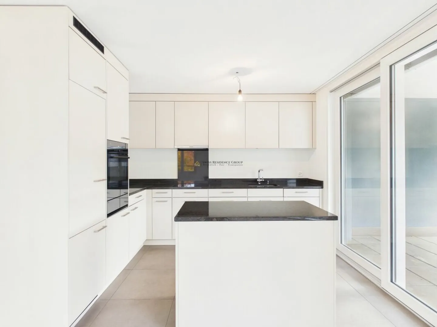 Appartement lumineux de 4,5 pièces avec grand balcon ensoleillé - Photo 5 sur 13