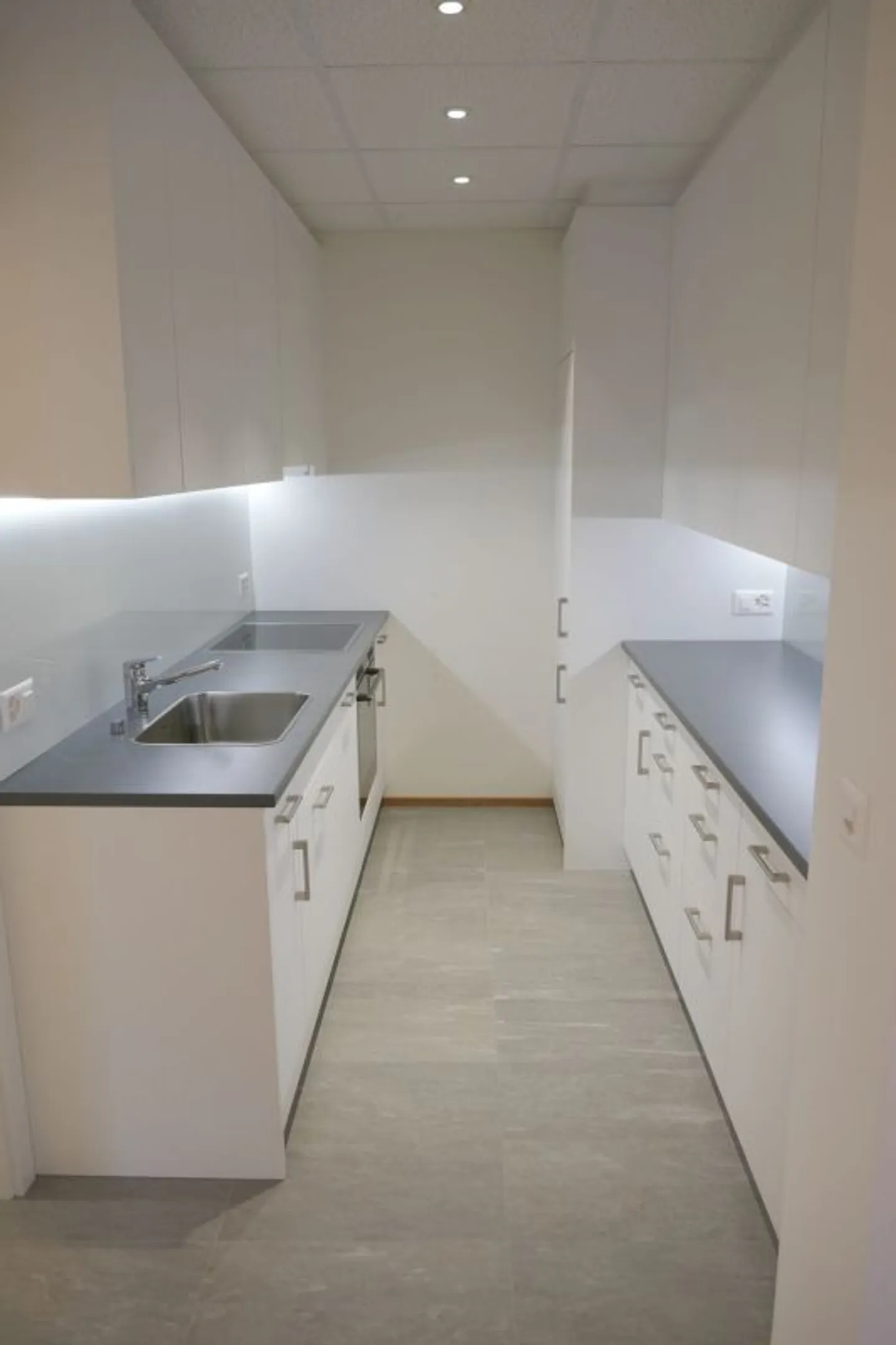 Appartamento moderno ristrutturato - Foto 5 di 9