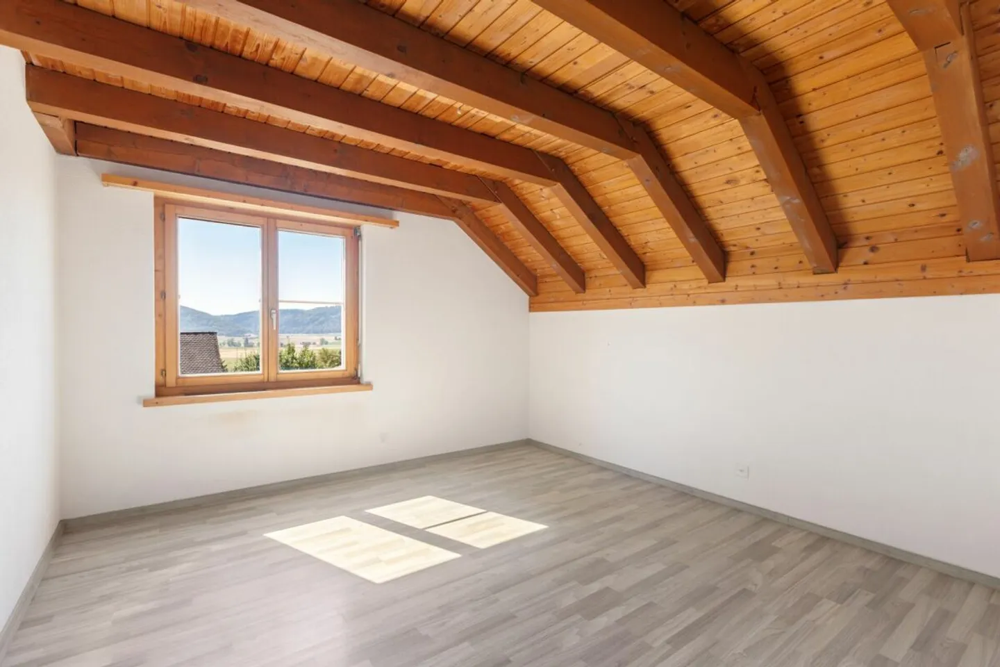 Geräumiges Einfamilienhaus in der Schweiz - Foto 11 von 13