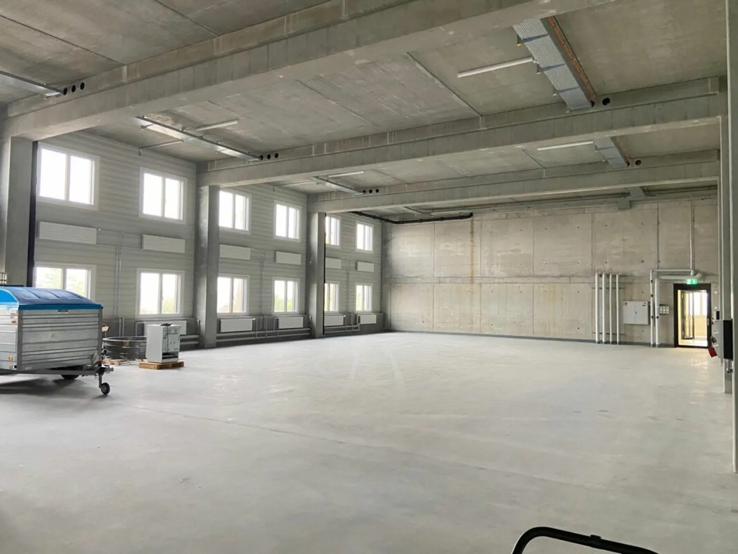 Prima occupazione: Spazio moderno per hall con ascensore per furgoni - Foto 2 di 10