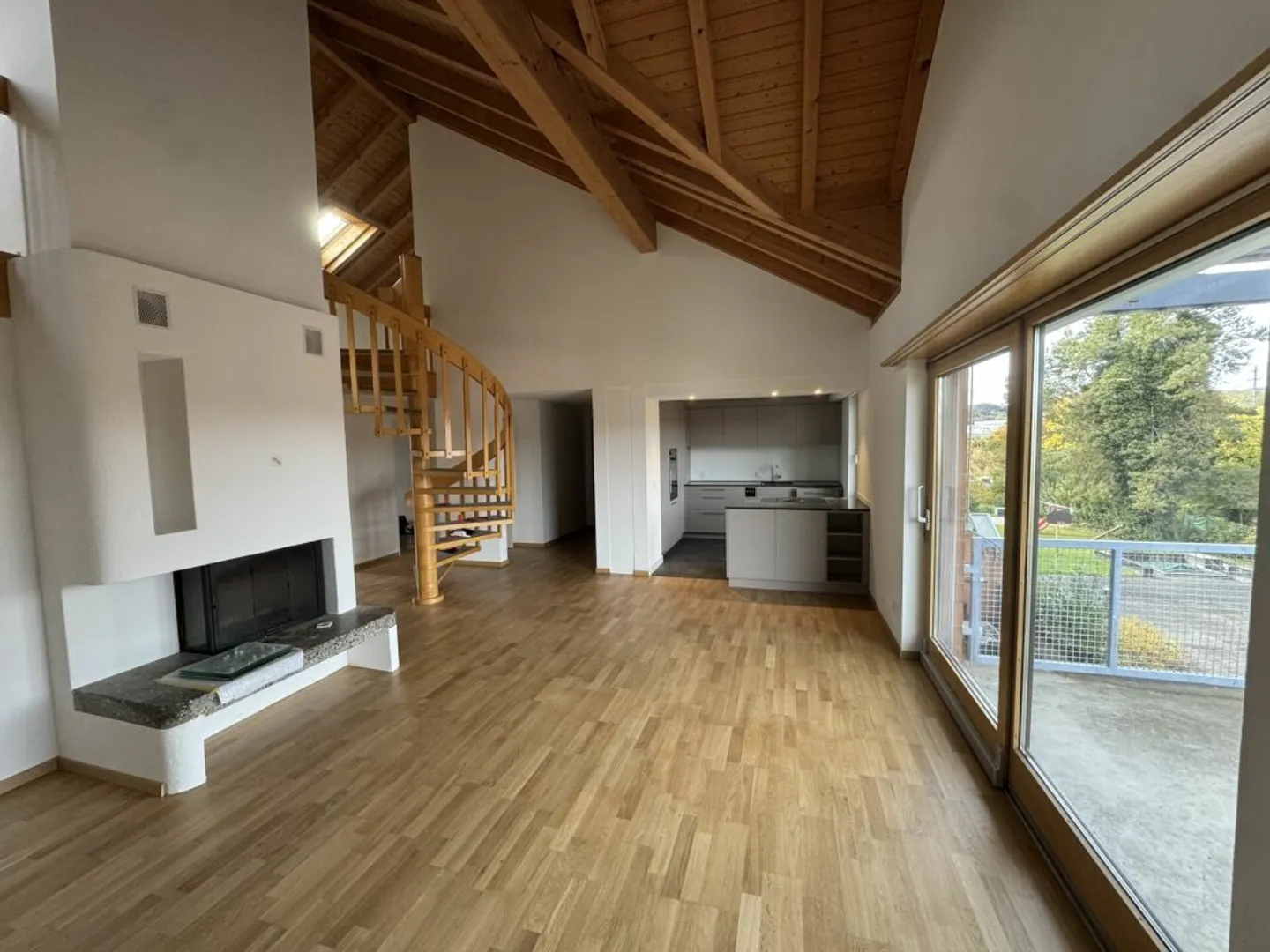 Grosszügige 5.5 Zi.- Maisonettewohnung, ca. 150m2 - Foto 1 von 13