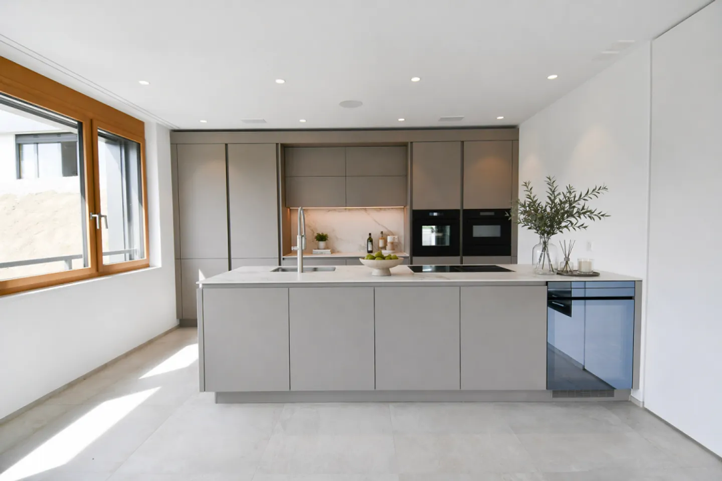 Exklusives Terrassenhaus mit Ausblick - Foto 3 von 12