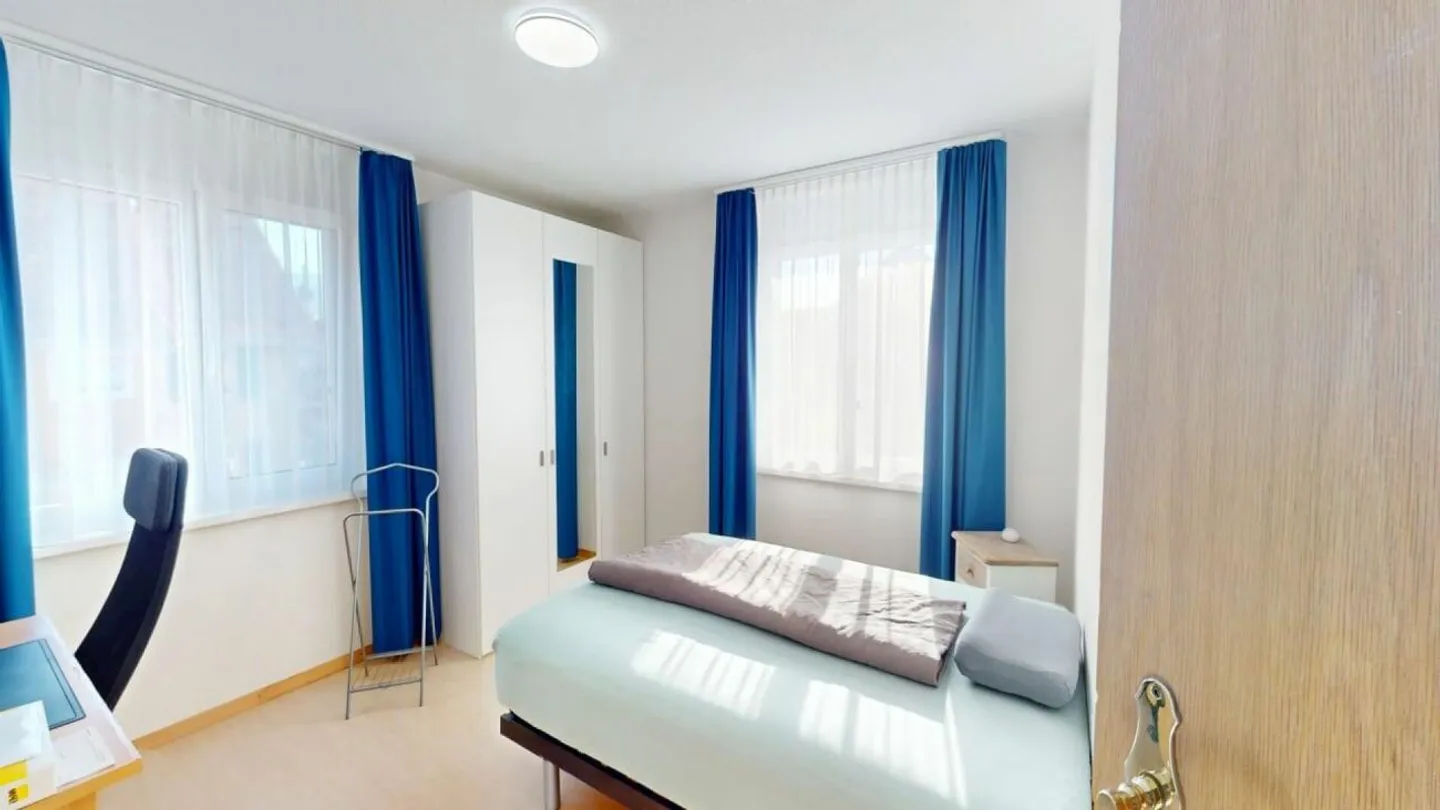 Zentral und doch ruhig gelegene 4 ½ Wohnung - Foto 5 di 13