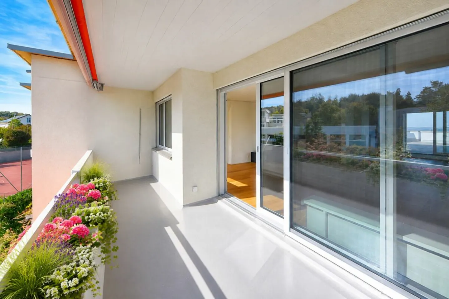 5.5 Room Penthouse Apartment with Large Terrace and Fantastic Panoramic View - Photo 11 of 12