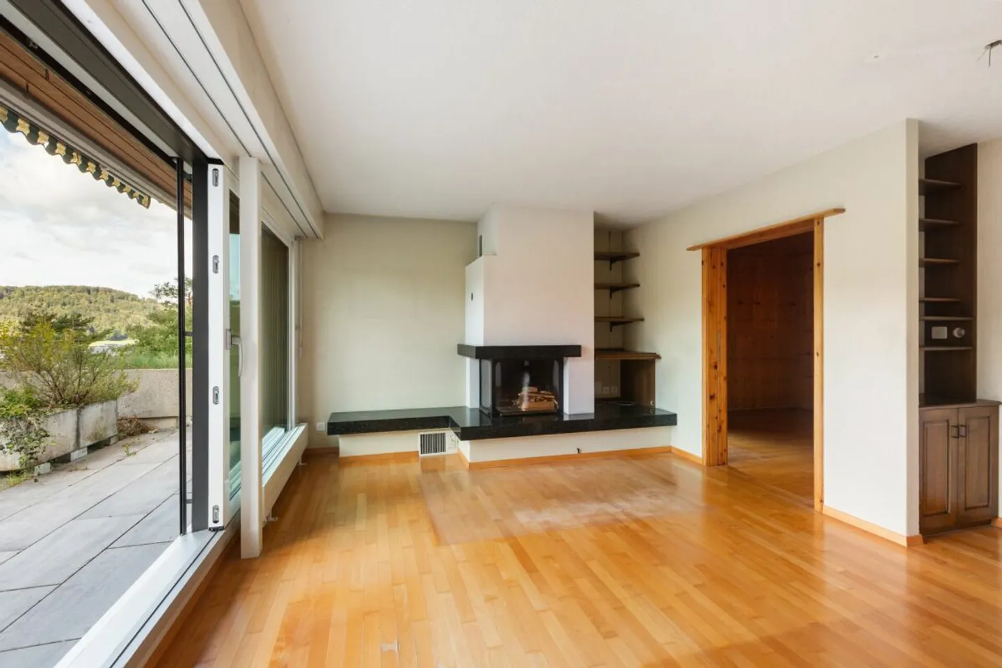 Grosszügige 2½-Zimmer-Terrassenwohnung mit Weitsicht - Photo 7 sur 13