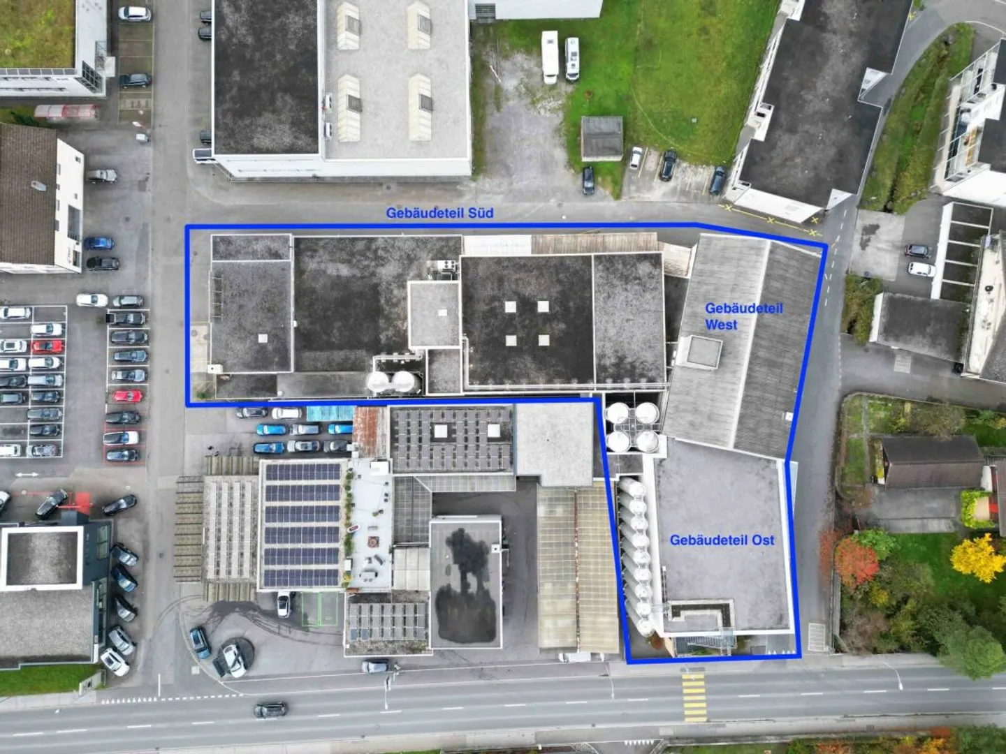 Bâtiment industriel et commercial Ouest à Mitlödi GL - Photo 2 sur 13