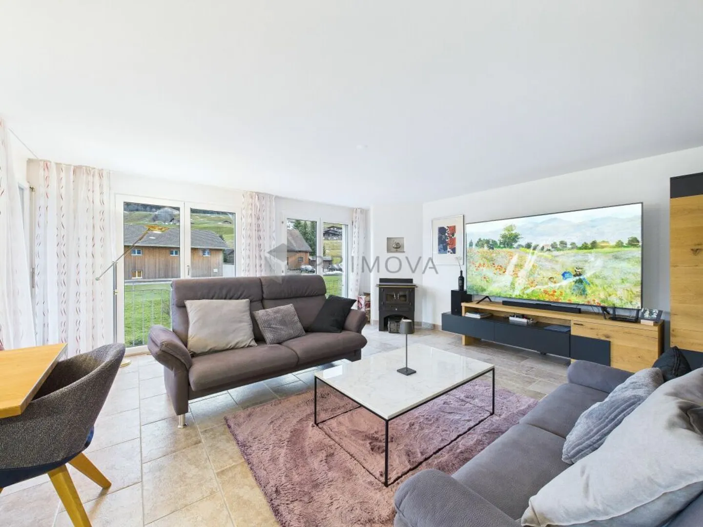 Genung from the fog? Sunny 5.5 room apartment with panoramic view over the Sihlsee. - Photo 7 of 13