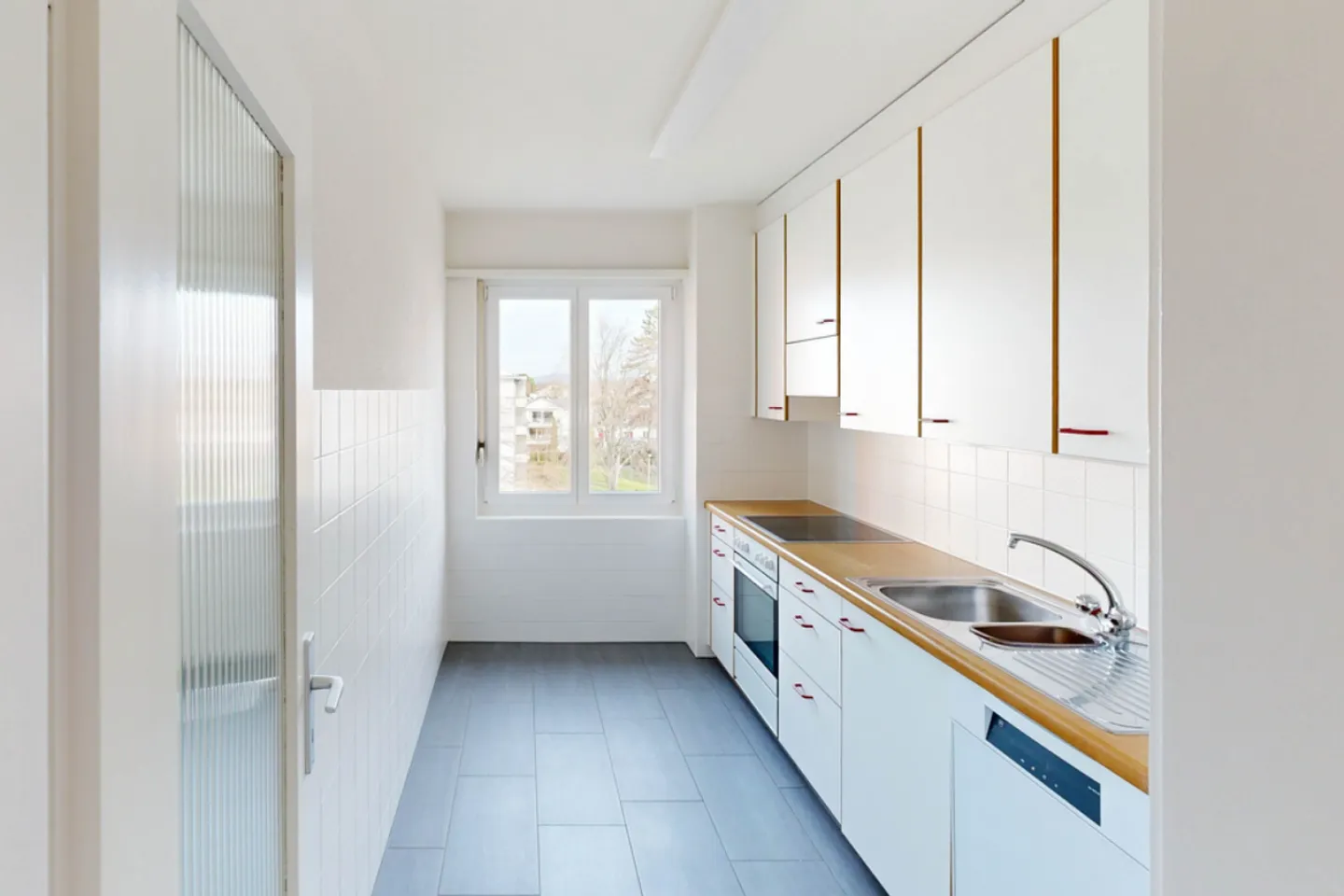 Appartement lumineux avec lave-linge-sèche-linge - Photo 4 sur 11