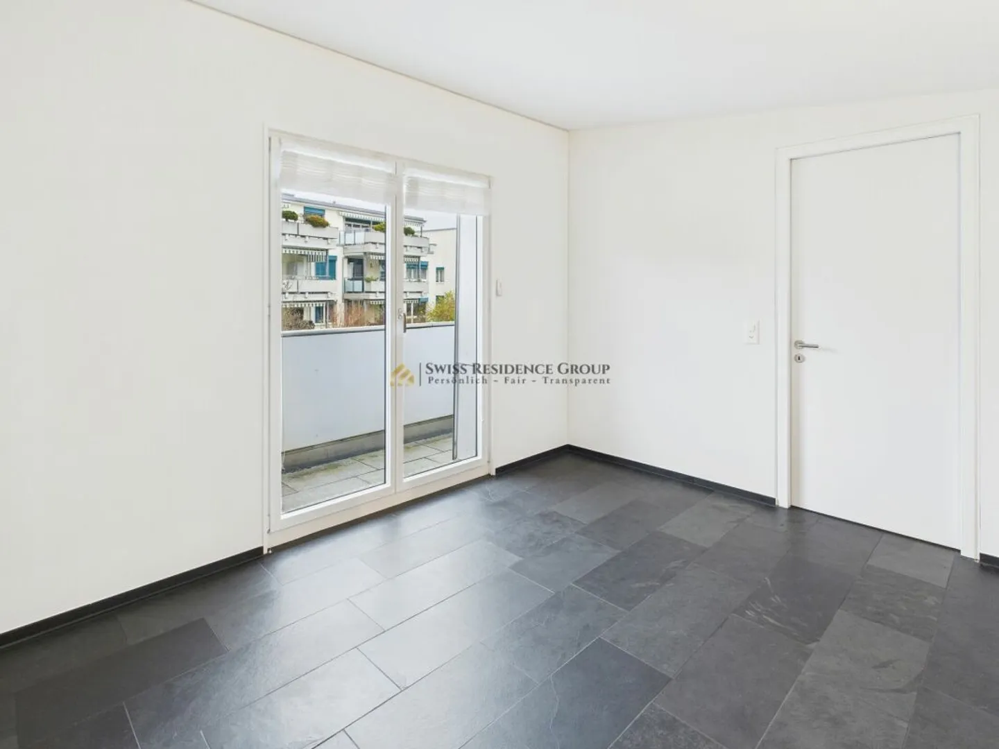 Elegante 5.5-Zimmer-Penthousewohnung mit Liftzugang, Cheminée &amp; grosser Terrasse - Foto 10 di 13