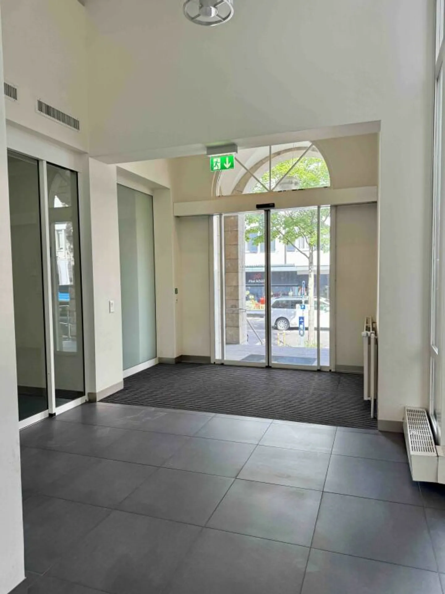 Moderne Gewerbefläche an bester Lage in Flawil - vielseitig nutzbar - Photo 3 sur 12