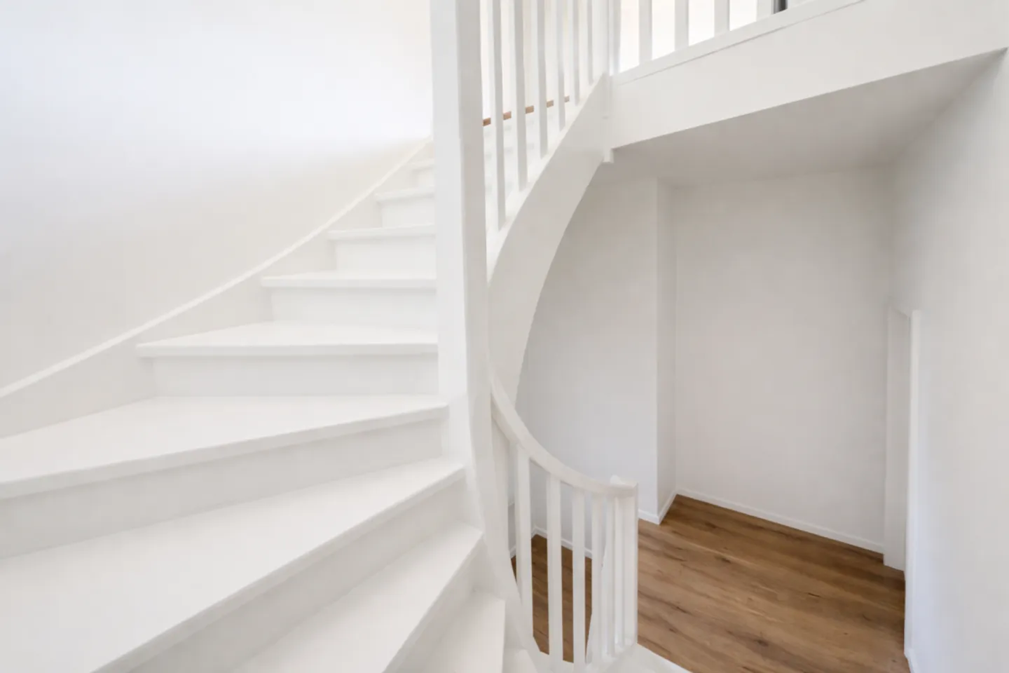 Through Triplex Fully Renovated in 2026 - Functional Layout and Turnkey Condition in Puplinge - Photo 10 of 12