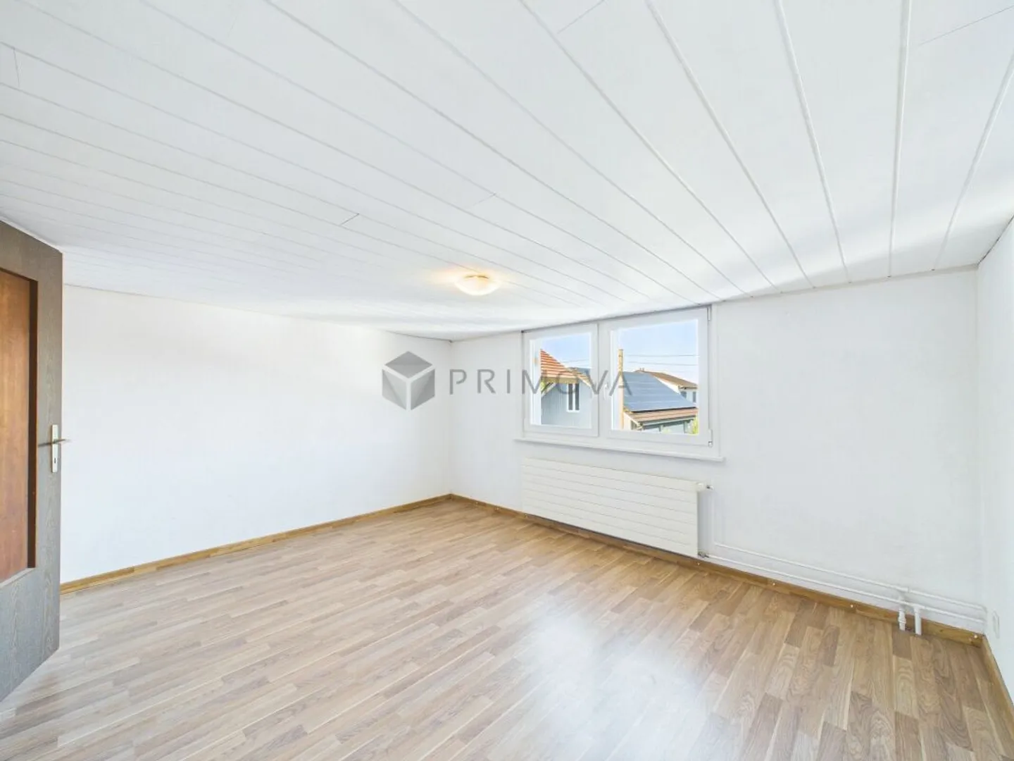 Charm Meets Potential: Your Spacious Family Happiness with Redevelopment Option - Photo 8 of 13