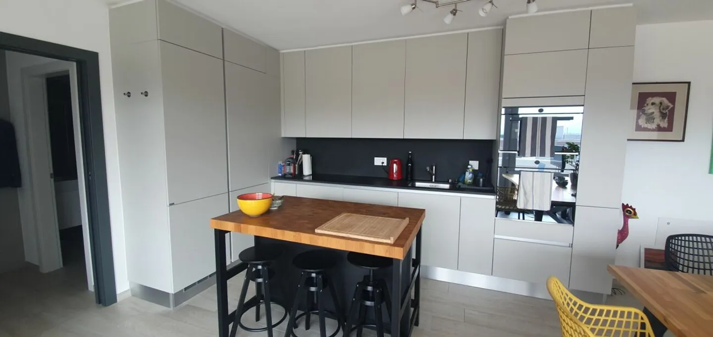 Appartement spacieux et lumineux au dernier étage avec vue panoramique - Photo 7 sur 12