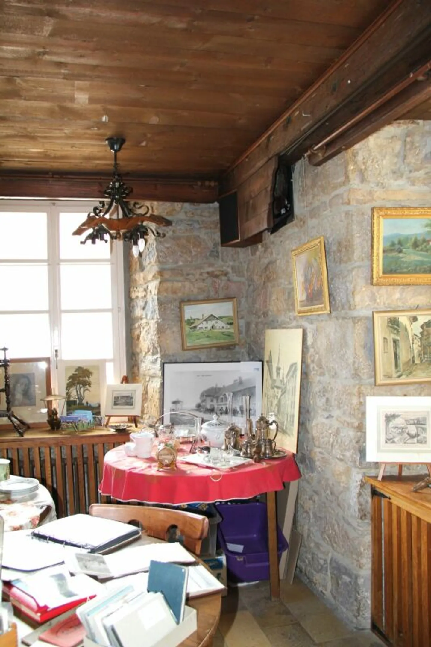 Restaurant / Hotel "La Couronne" in Les Bois JU - Photo 8 of 13