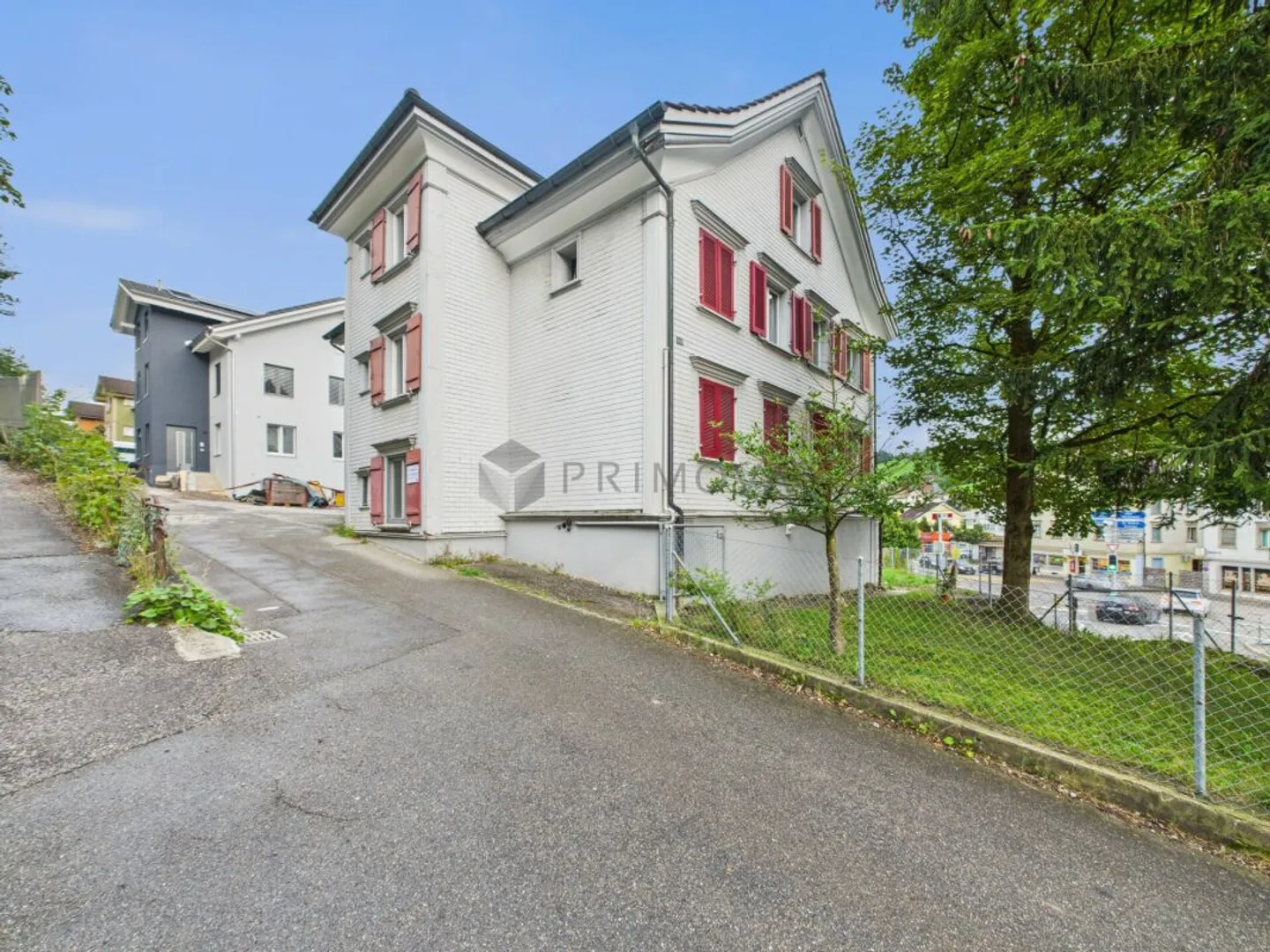 Développer. Louer. Concevoir - bâtiment résidentiel polyvalent avec potentiel - Photo 2 sur 8