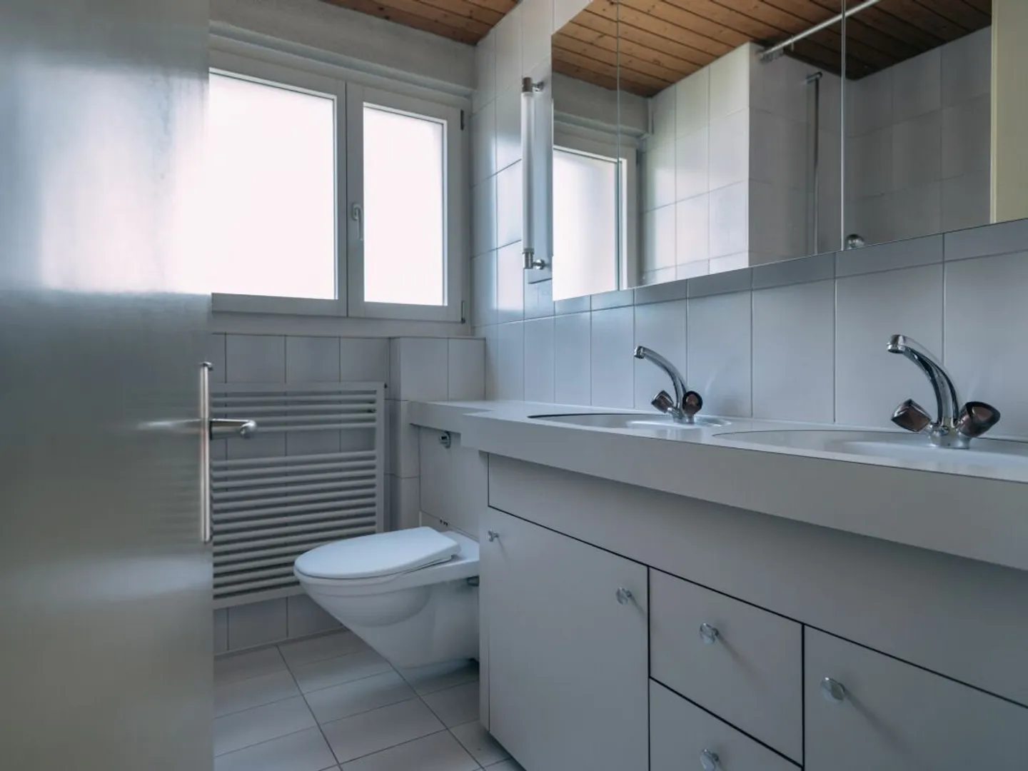 Grande Casa Unifamiliare in una Posizione Tranquilla (Limitata fino al 30.6.2026) - Foto 4 di 9