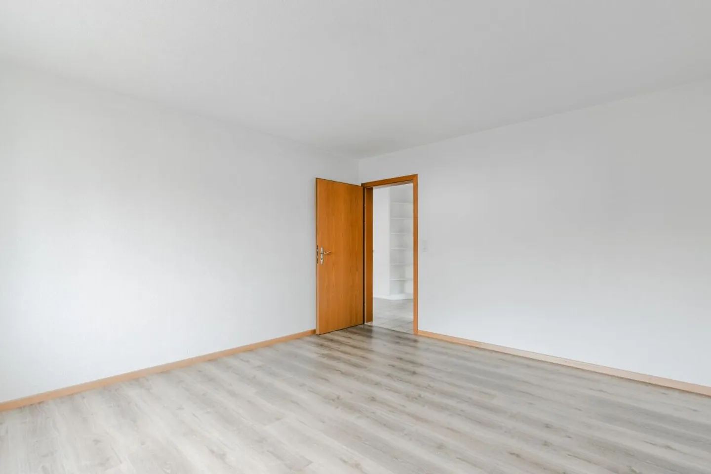 Appartamento giardino luminoso in una posizione tranquilla e soleggiata - Foto 3 di 11