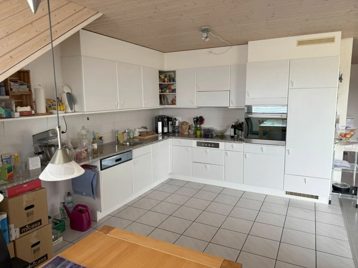Attic apartment with lots of sun and attractive distant views - Photo 7 of 13