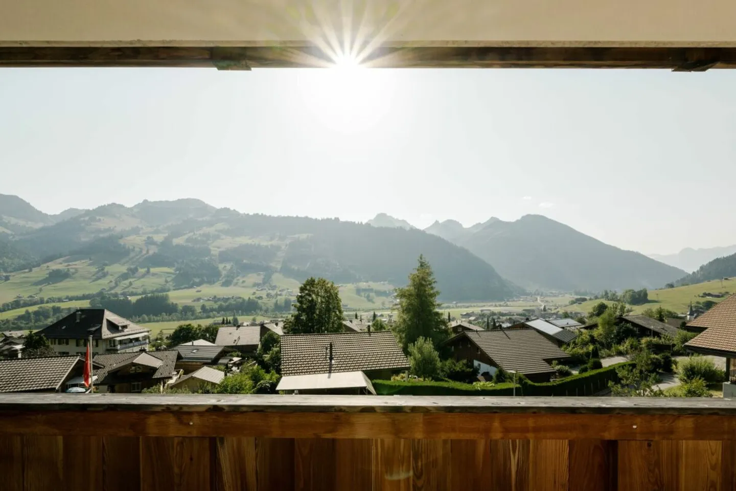 Moderne 4.5-Zimmer-Eigentumswohnung an sonniger Lage in Zweisimmen - Photo 6 of 13