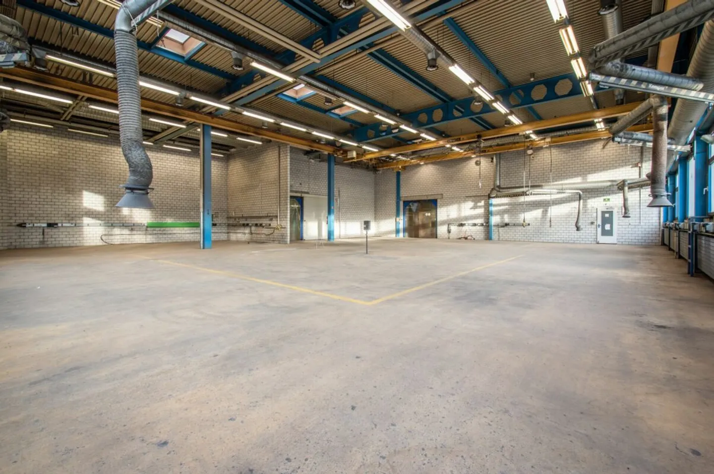 Produktionsflächen ideal für Metallbau oder Schlosserei in Trimmis - Foto 3 von 4