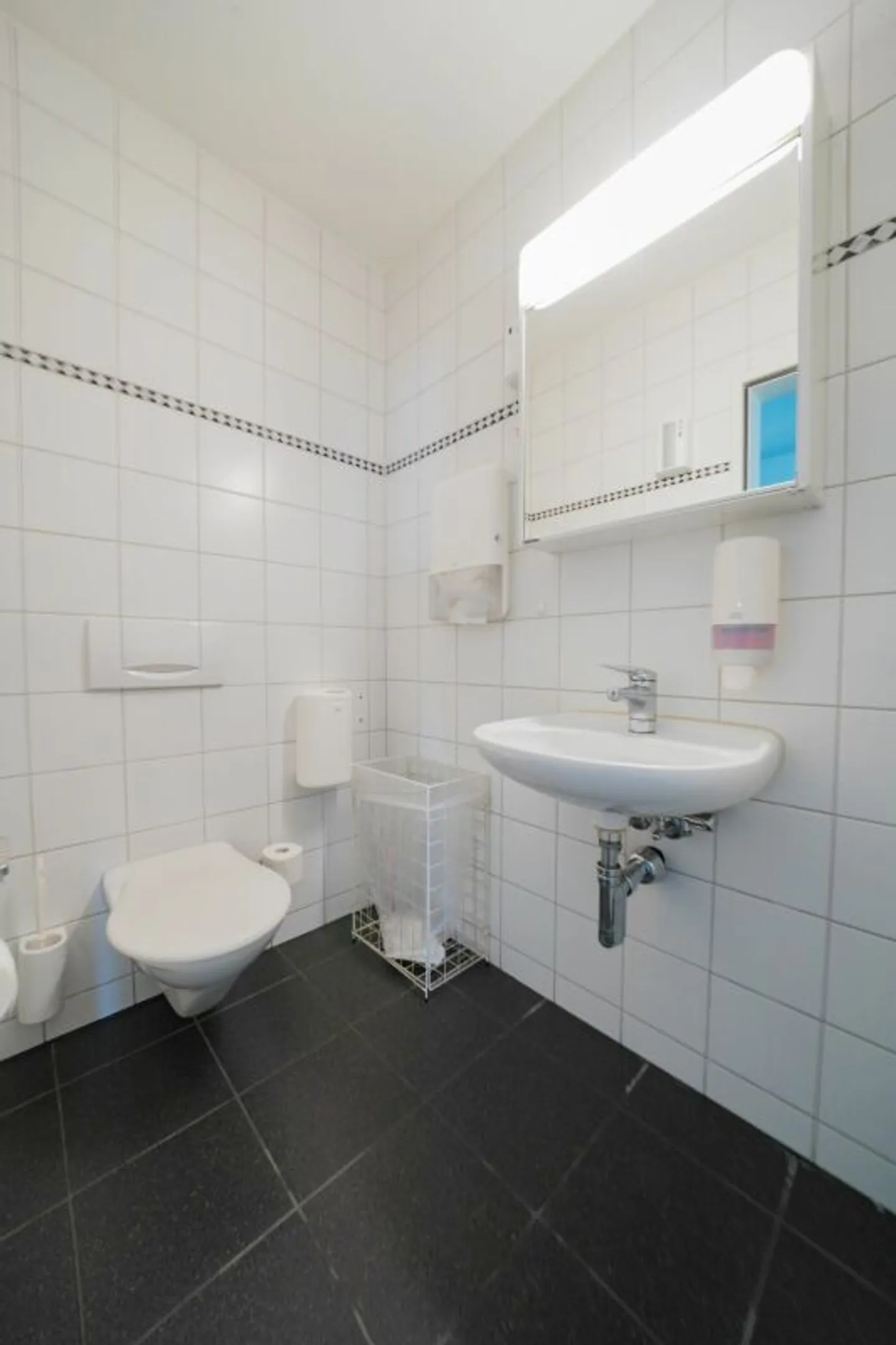 Attraktive Büroflächen am Sonnenplatz 6 - zentral, flexibel, bezugsbereit - Photo 6 of 6