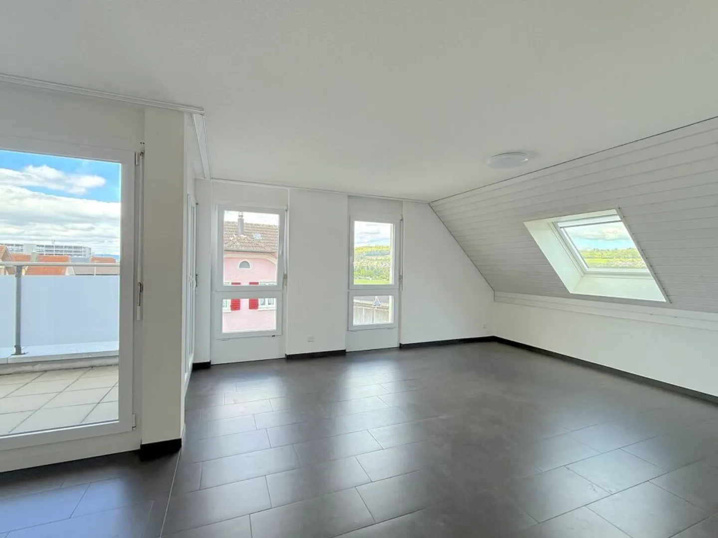 MAISONETTE APARTMENT - CENTRAL AND CLOSE TO THE TRAIN STATION - Photo 7 of 13