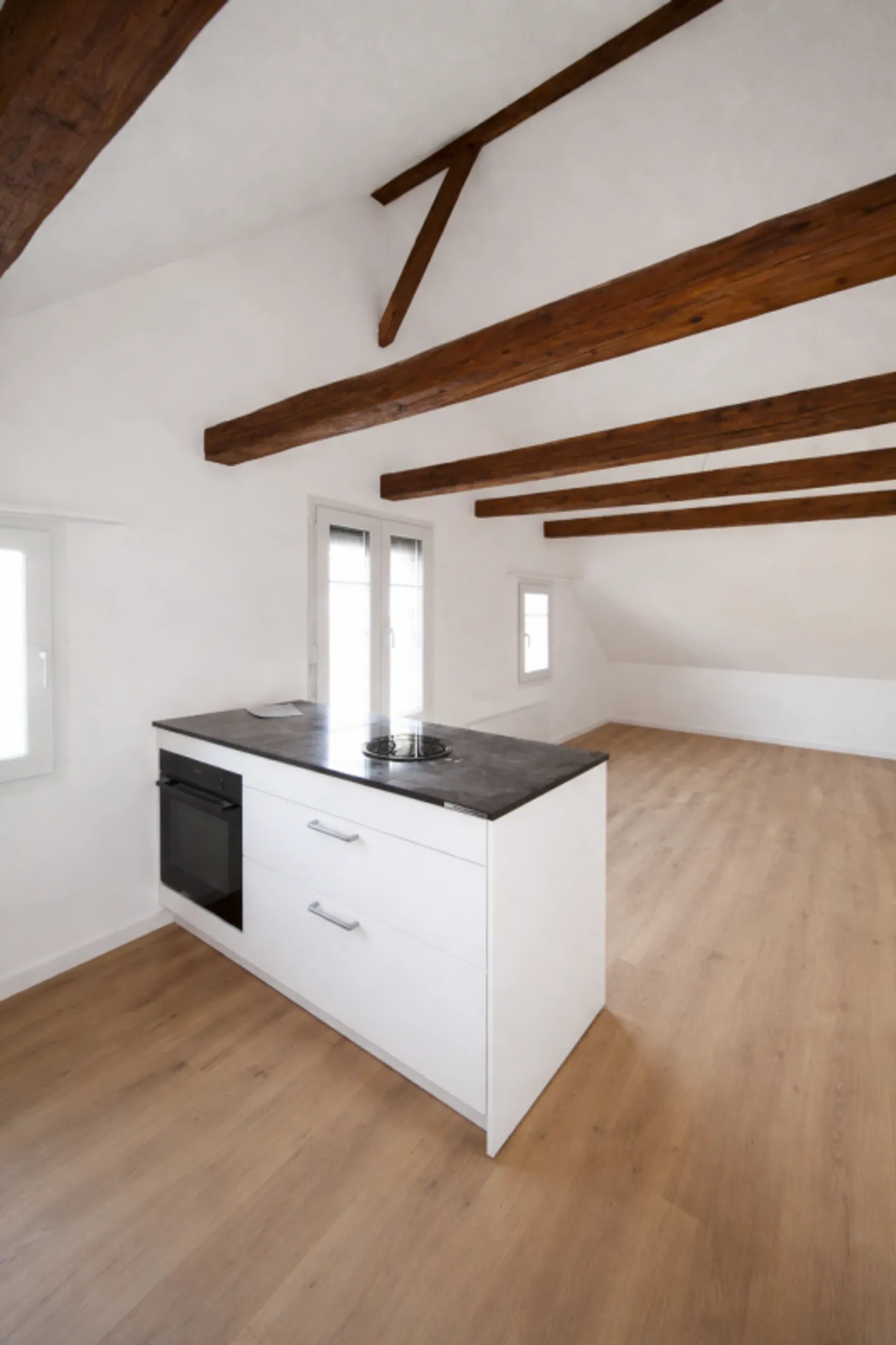 Stylish Apartment with Balcony - Photo 4 of 7