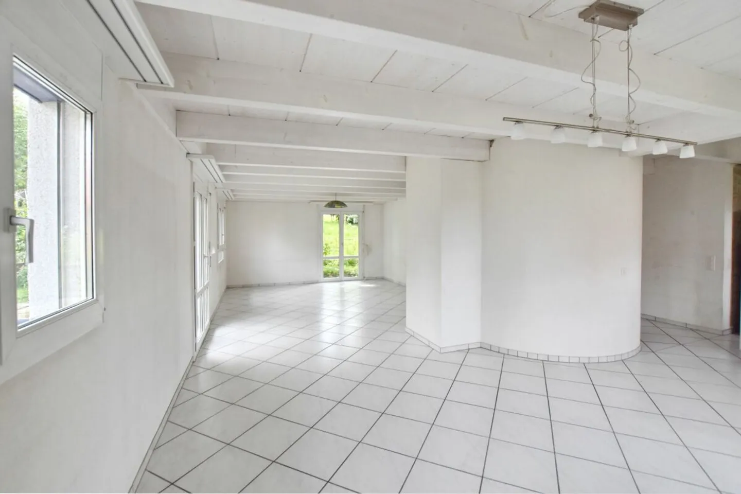 Casa unifamiliare di 6,5 stanze con appartamento - Foto 2 di 10