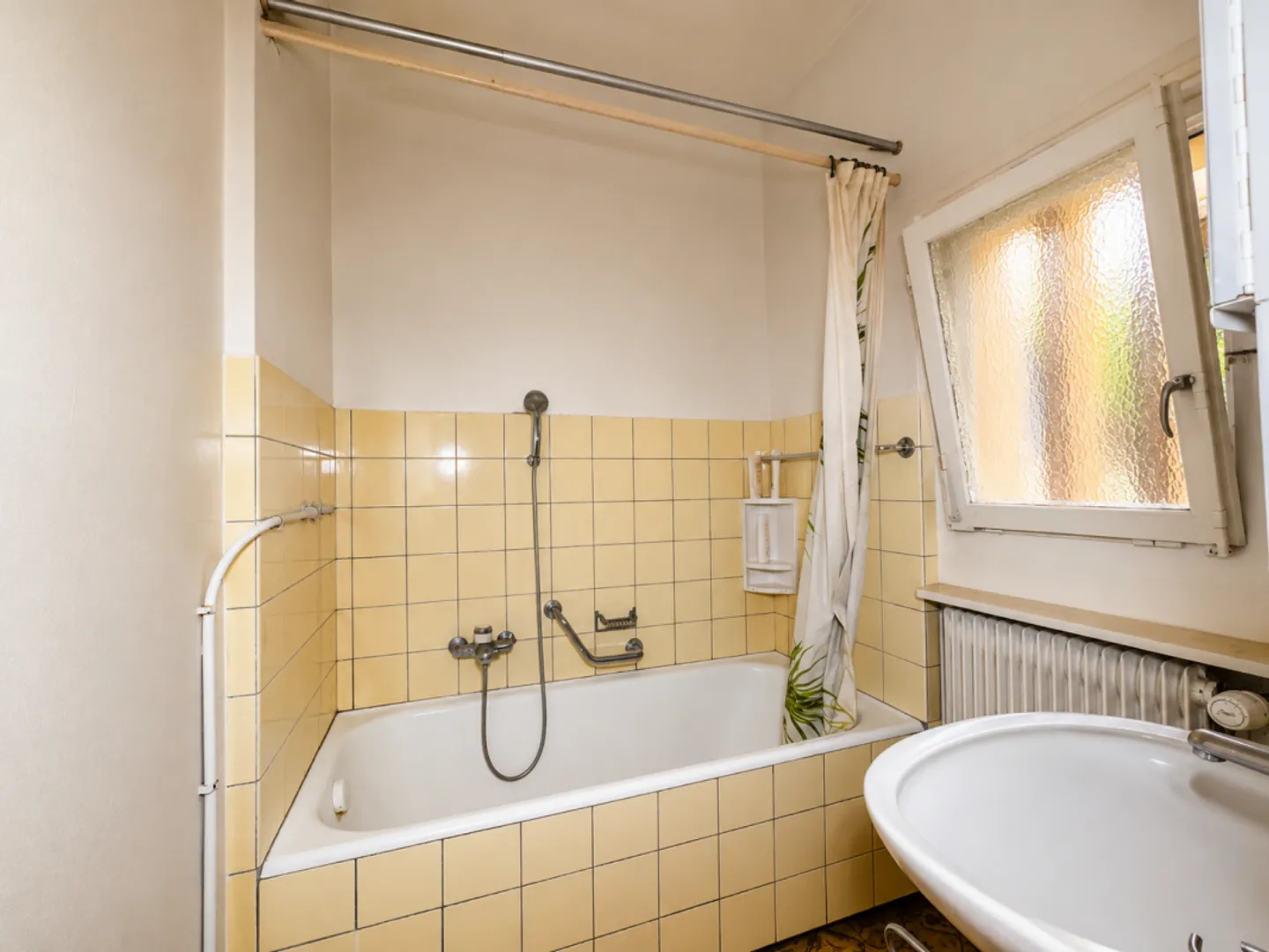 Family house with 3 apartments to renovate - Photo 8 of 13