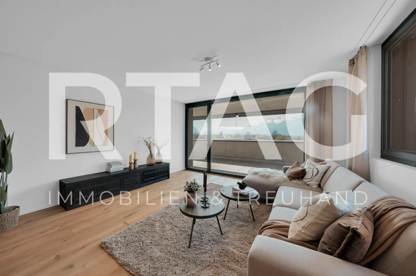 2.5-Room Penthouse Apartment - Photo 1 of 9