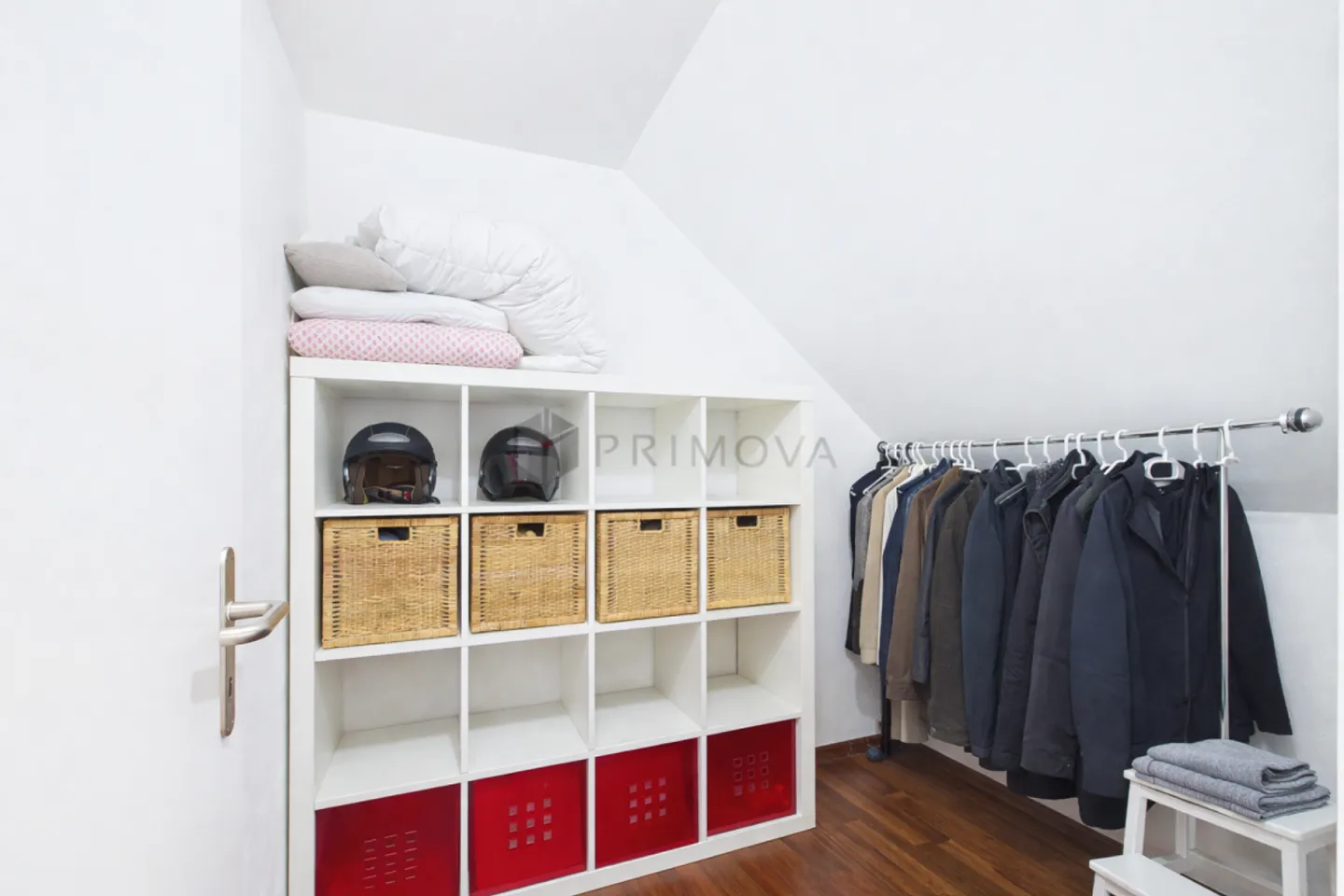 Light, Space and Emotions - Your New Home Above the Rooftops - Photo 9 of 13