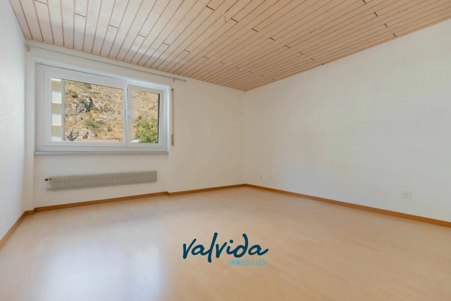 Appartamento 4.5 stanze in una posizione tranquilla e soleggiata - Foto 5 di 8