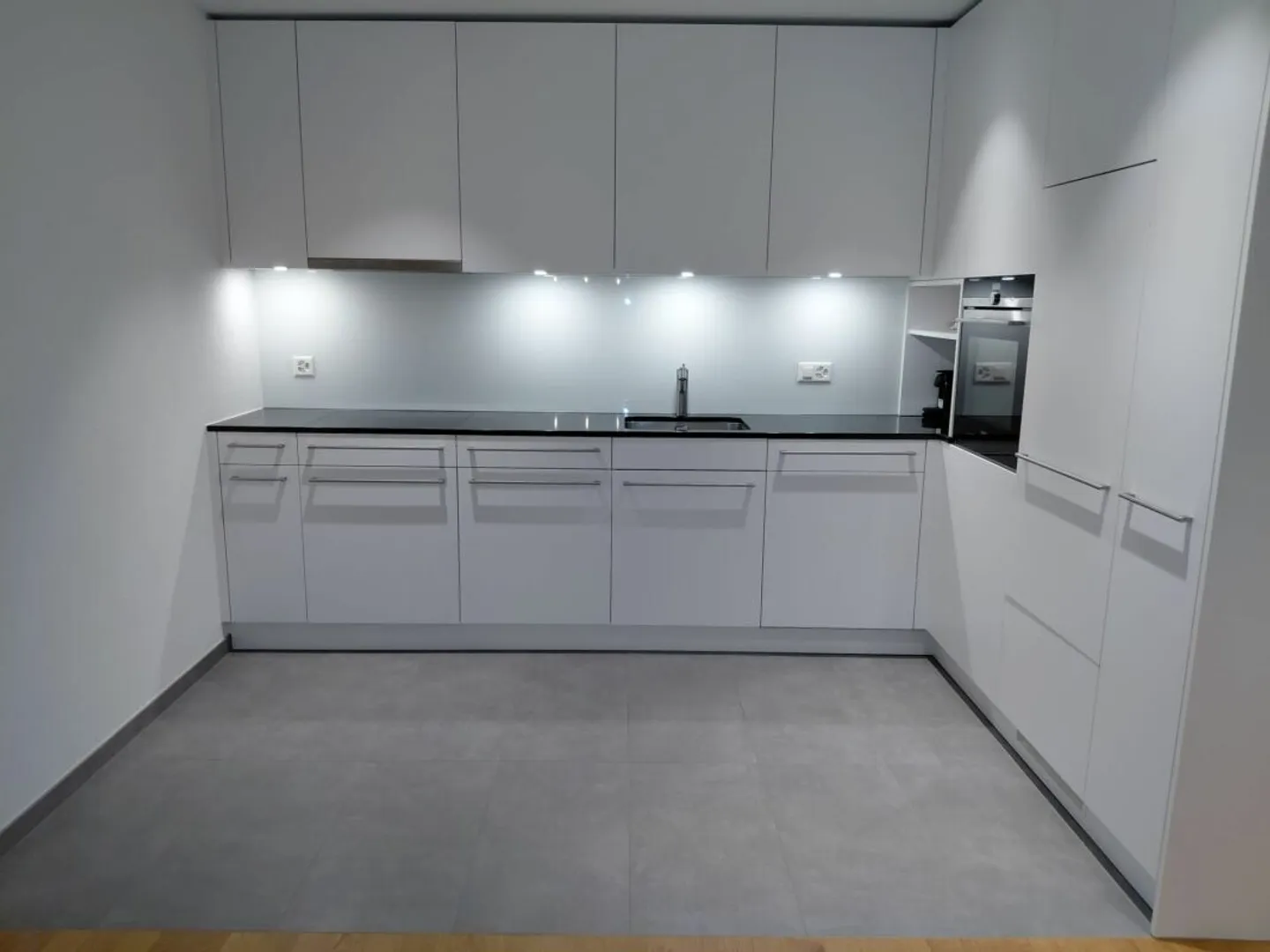 Modernes Apartment mit grossem Balkon - Foto 3 von 8