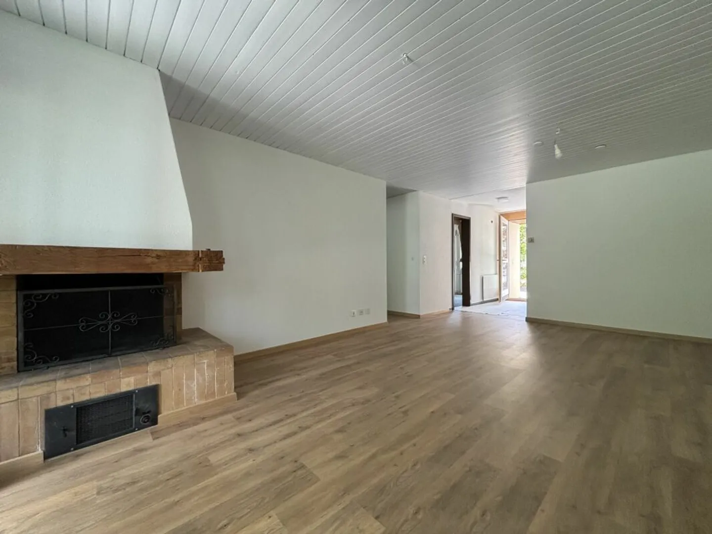 Esclusiva casa a schiera di 5,5 stanze direttamente al lago - Foto 3 di 13