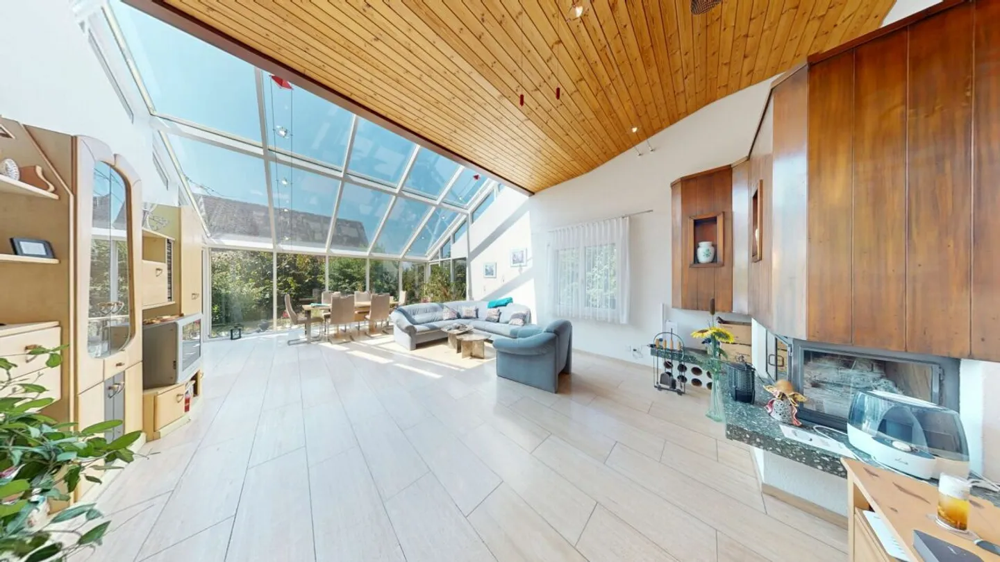 Charming 4.5 Room Single Family House with Lovingly Designed Garden - Photo 4 of 13