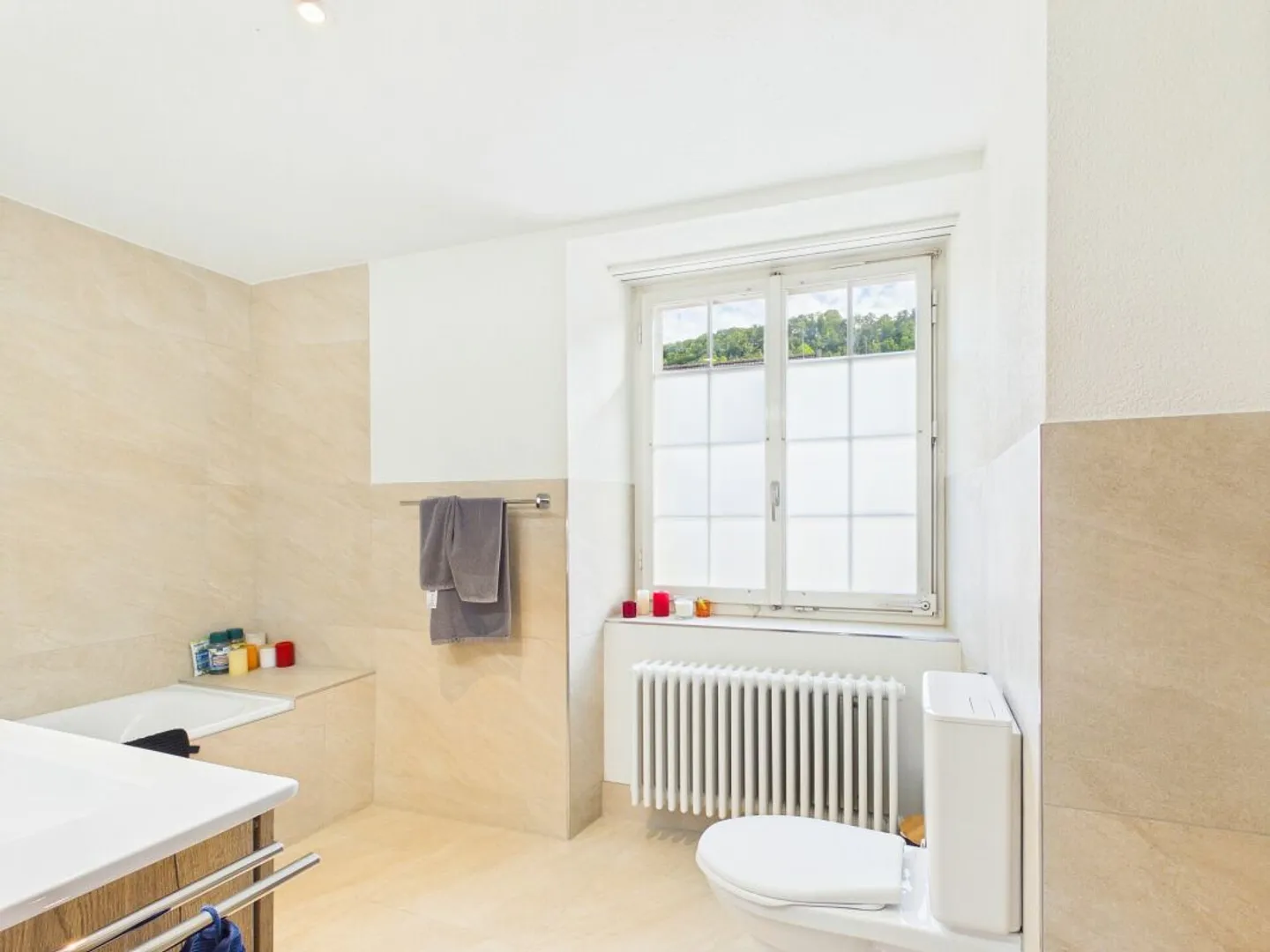 Geräumige Maisonette mit Balkonen - Foto 8 von 13