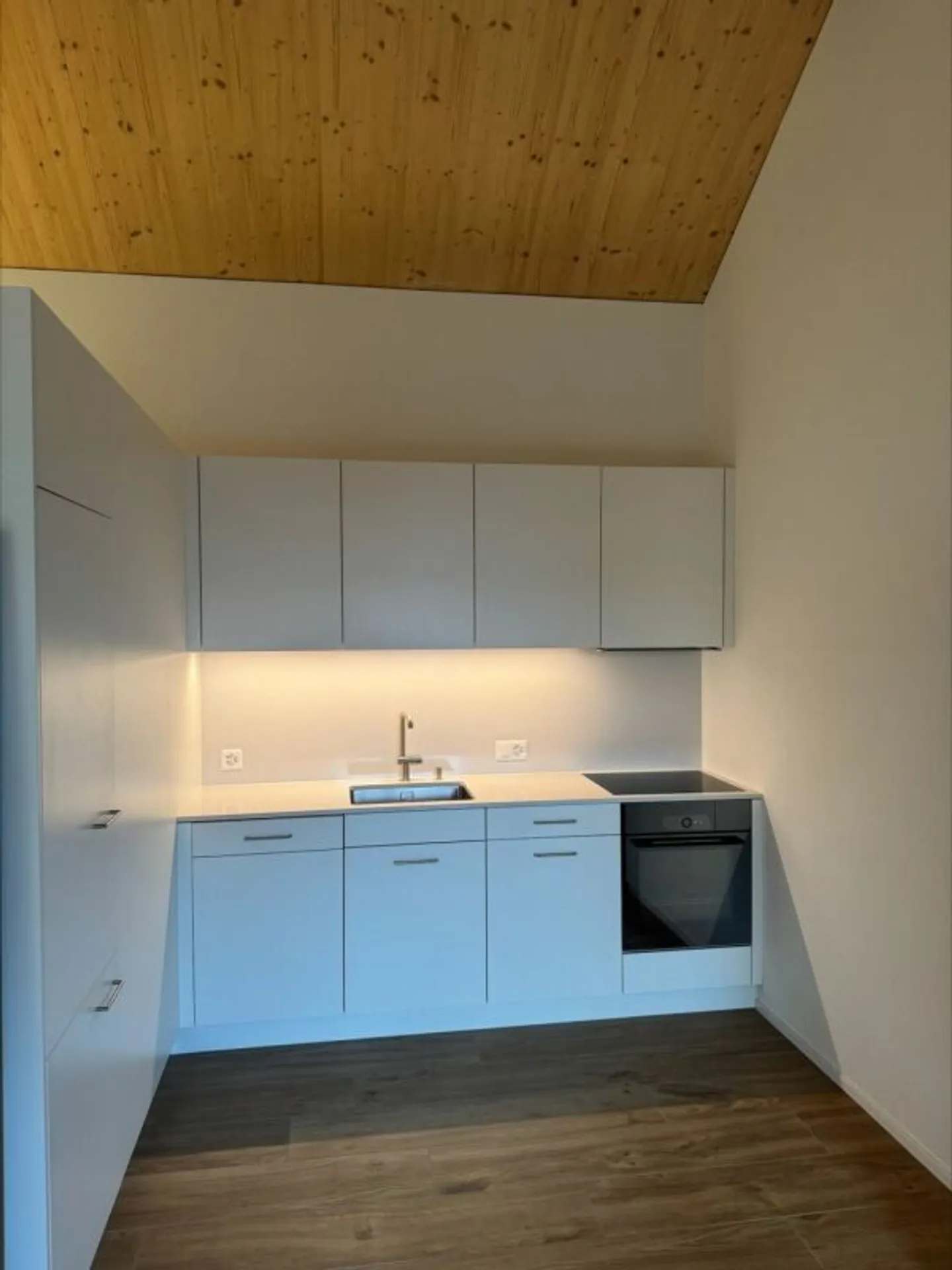 "Zentrum Trübbach" Appartamento mansardato di 2,5 stanze - Foto 3 di 9