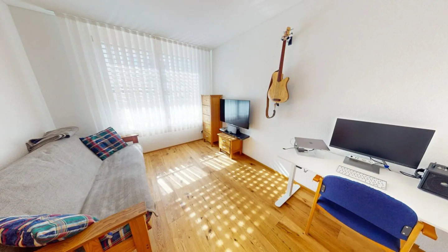 Exklusive 3½ Zi-Wohnung - Foto 3 von 13