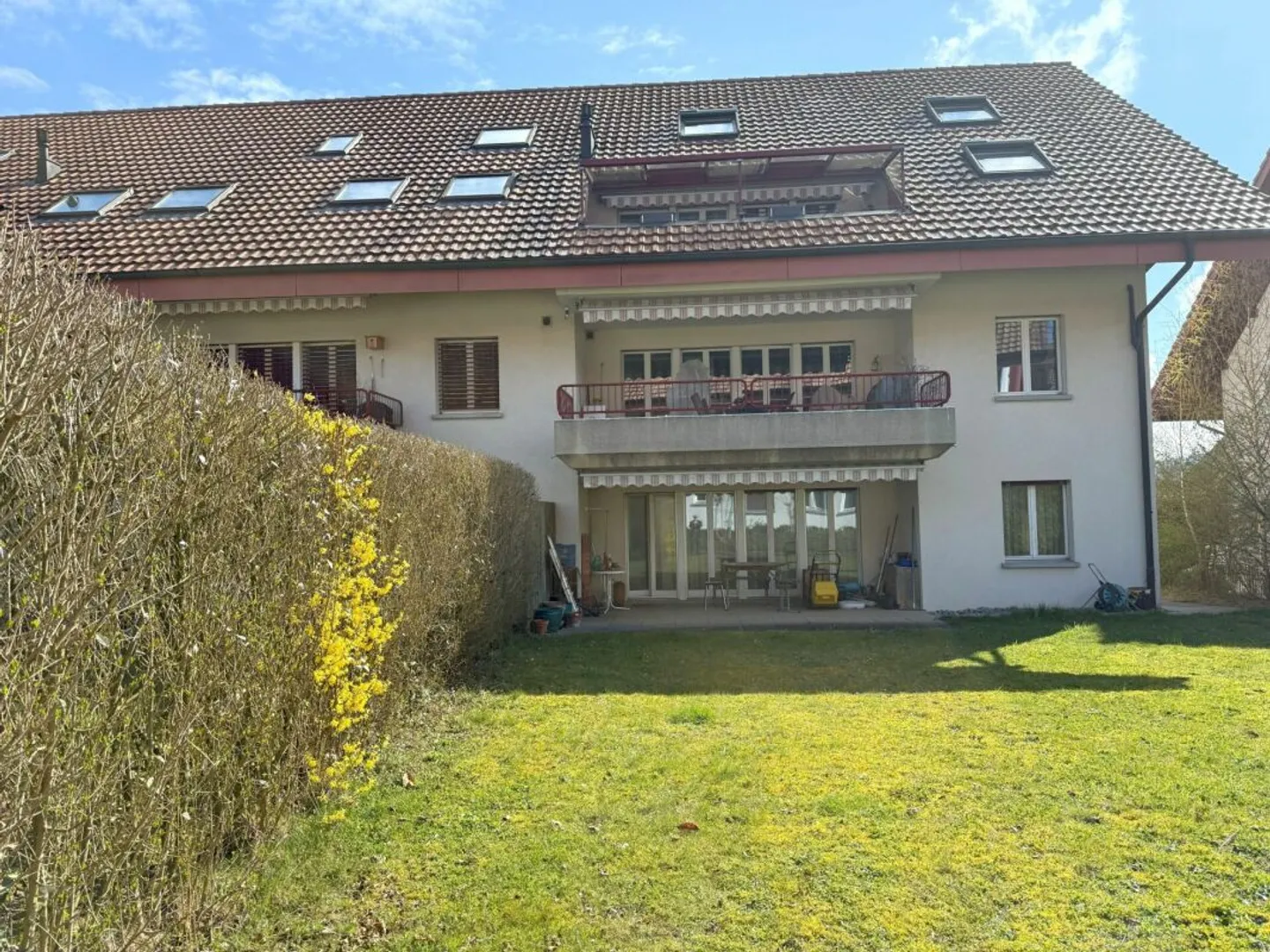 Charming 4.5-Room Apartment with Garden - Photo 6 of 13