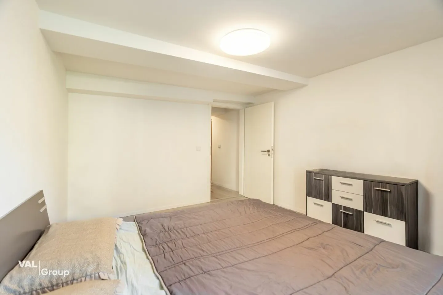 Investment Property in Brig-Glis - 4 Apartments, Ideal for Investors - Photo 3 of 13