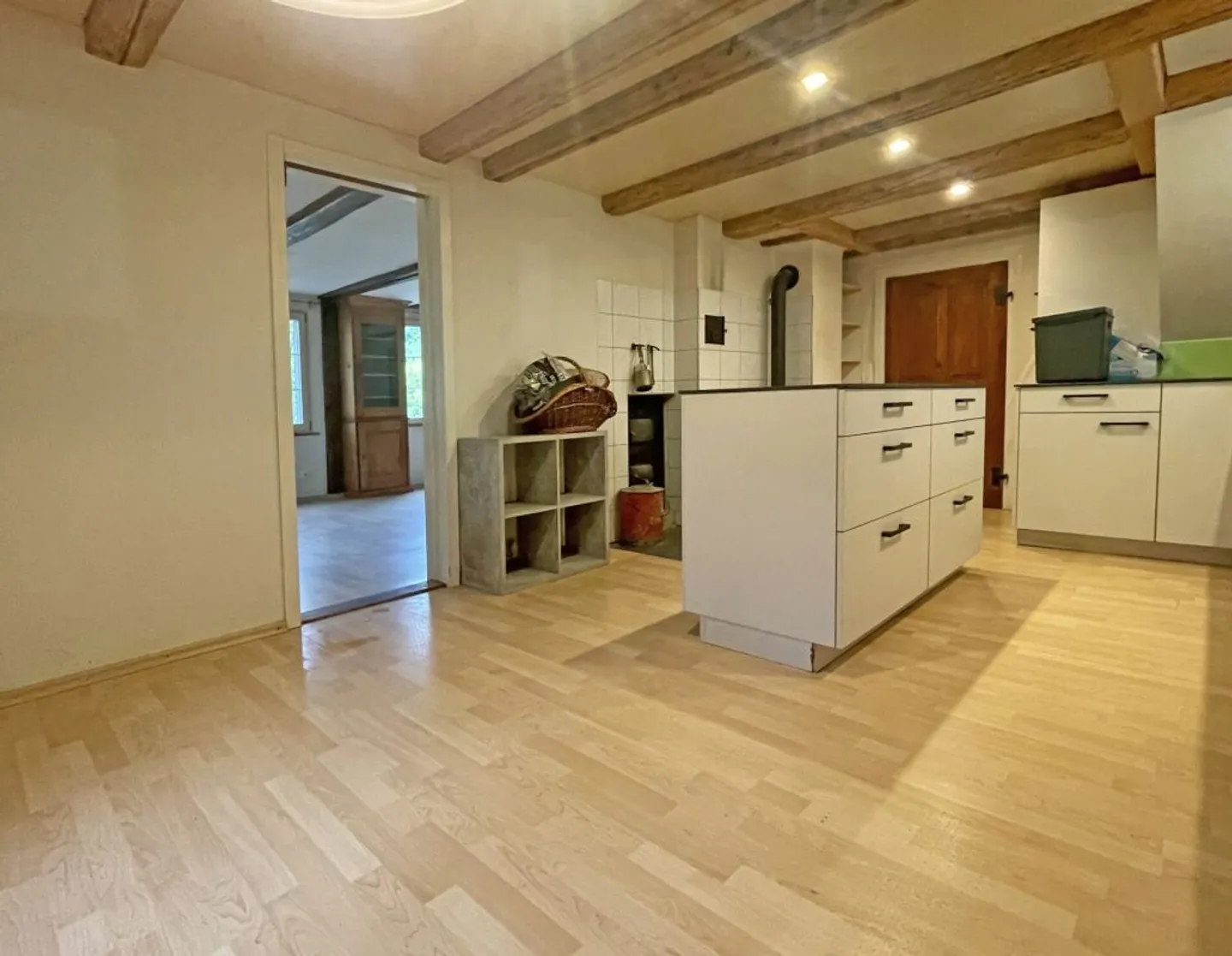 Charming farmhouse with barn for two horses in a sunny location - Photo 6 of 13