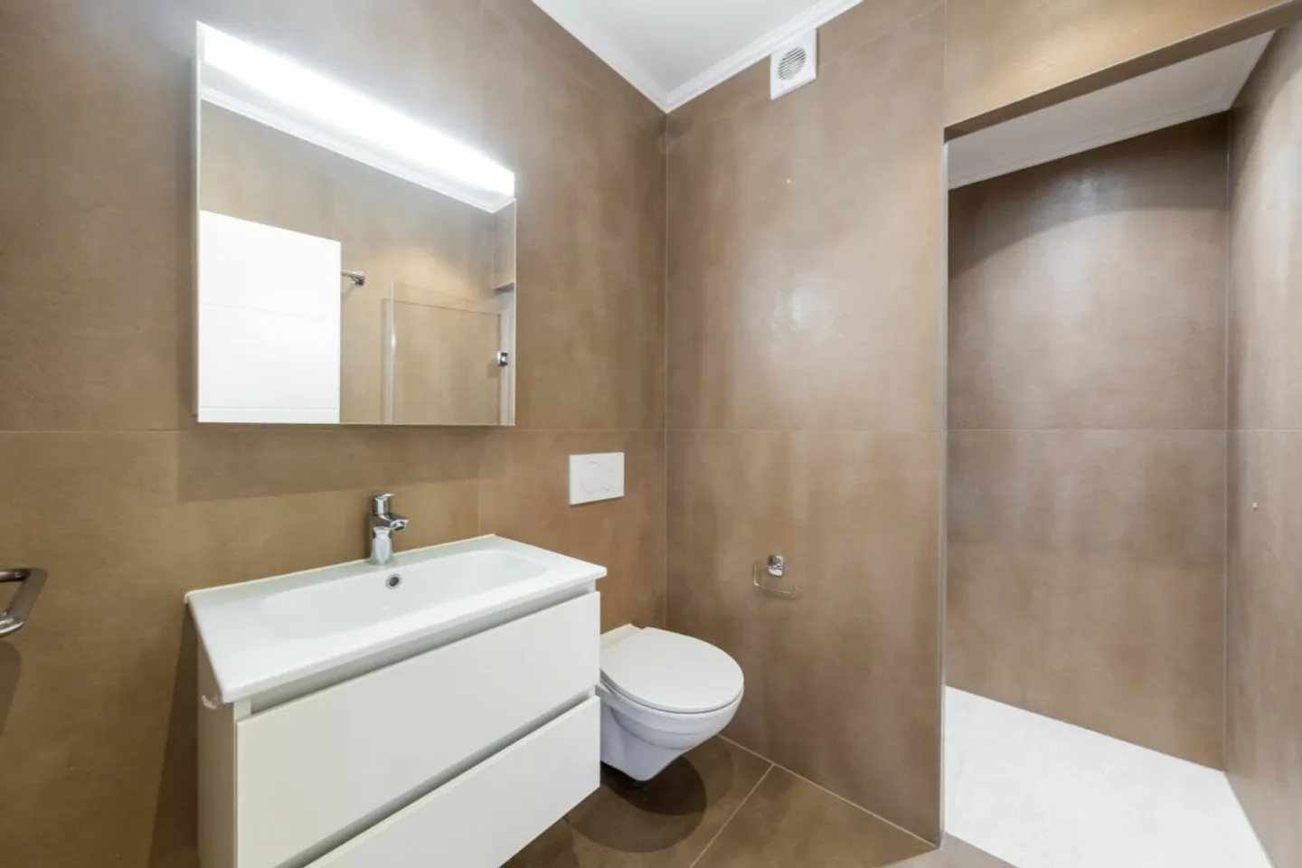Bel appartement rénové 4.5 pièces - Photo 6 sur 10