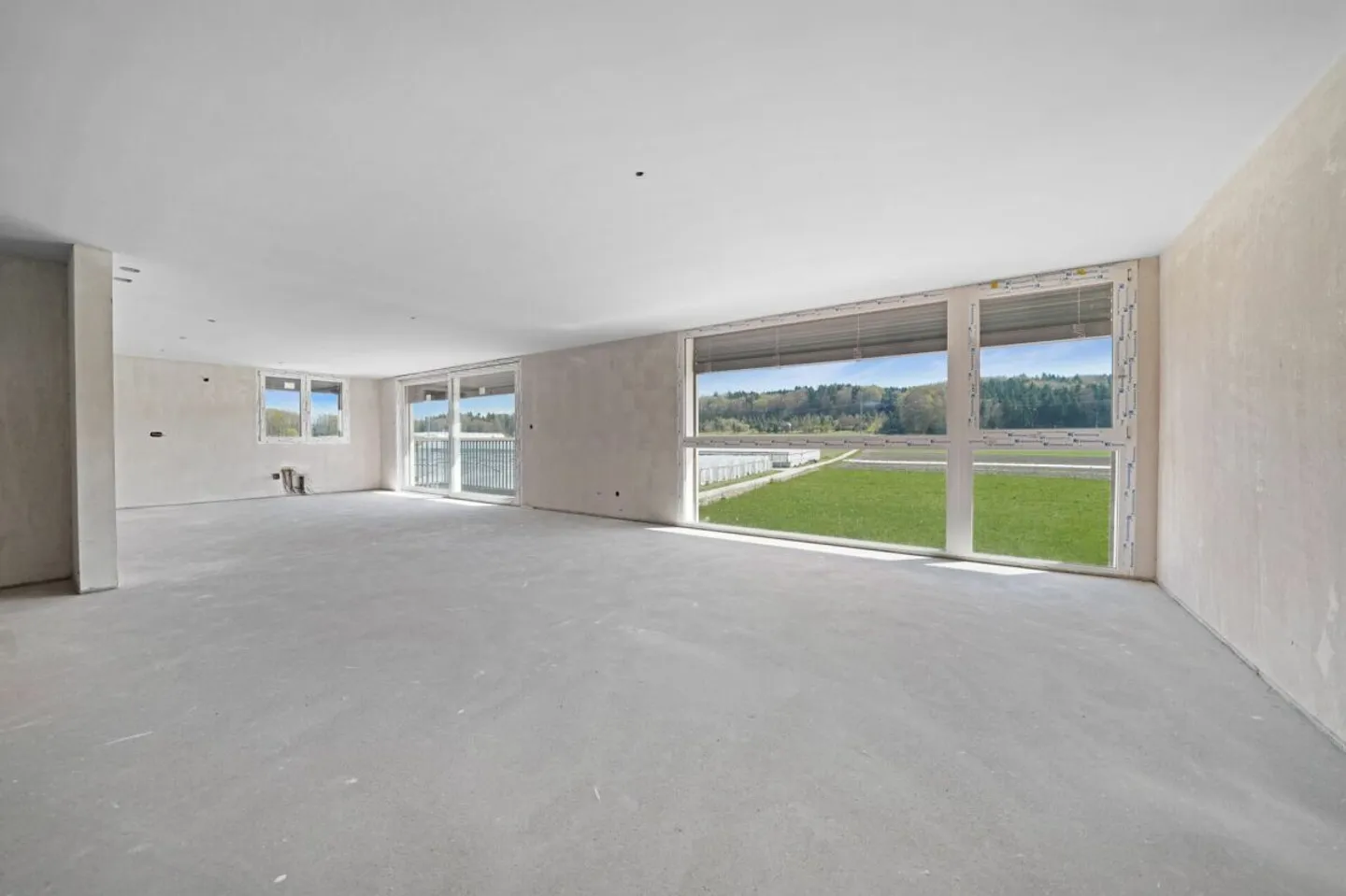 Altersgerechte Etagenwohnung mit EIGENER PV-Anlage und Weitblick - Photo 1 sur 13