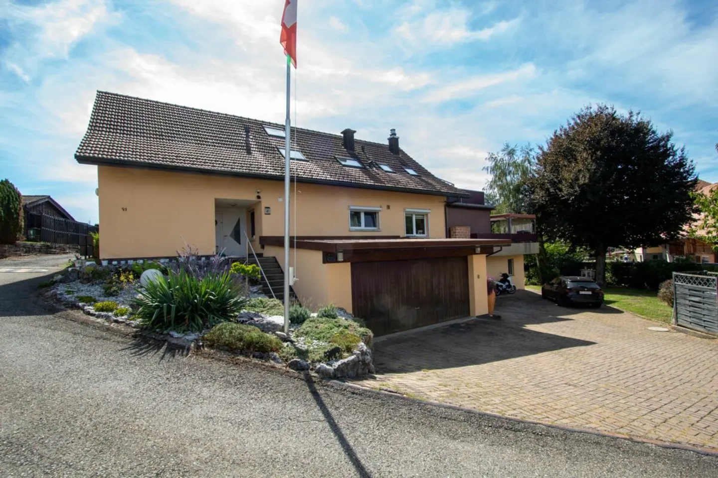 Appartement exceptionnel de 3,5 pièces avec beaucoup de charme et 2 terrasses - Photo 2 sur 13