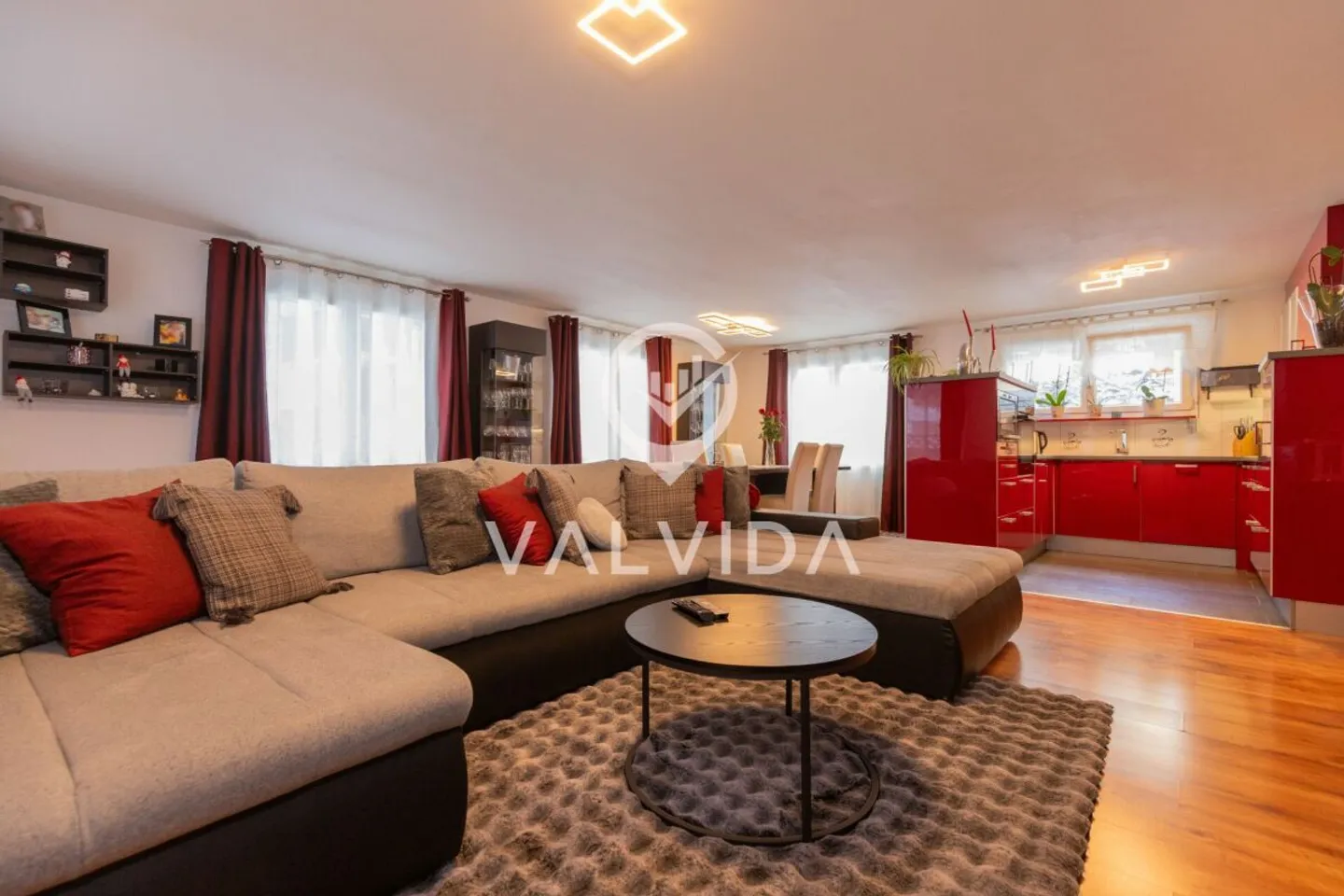 Your Retreat Near Zermatt - Charming Single-Family Home in Täsch - Photo 6 of 13