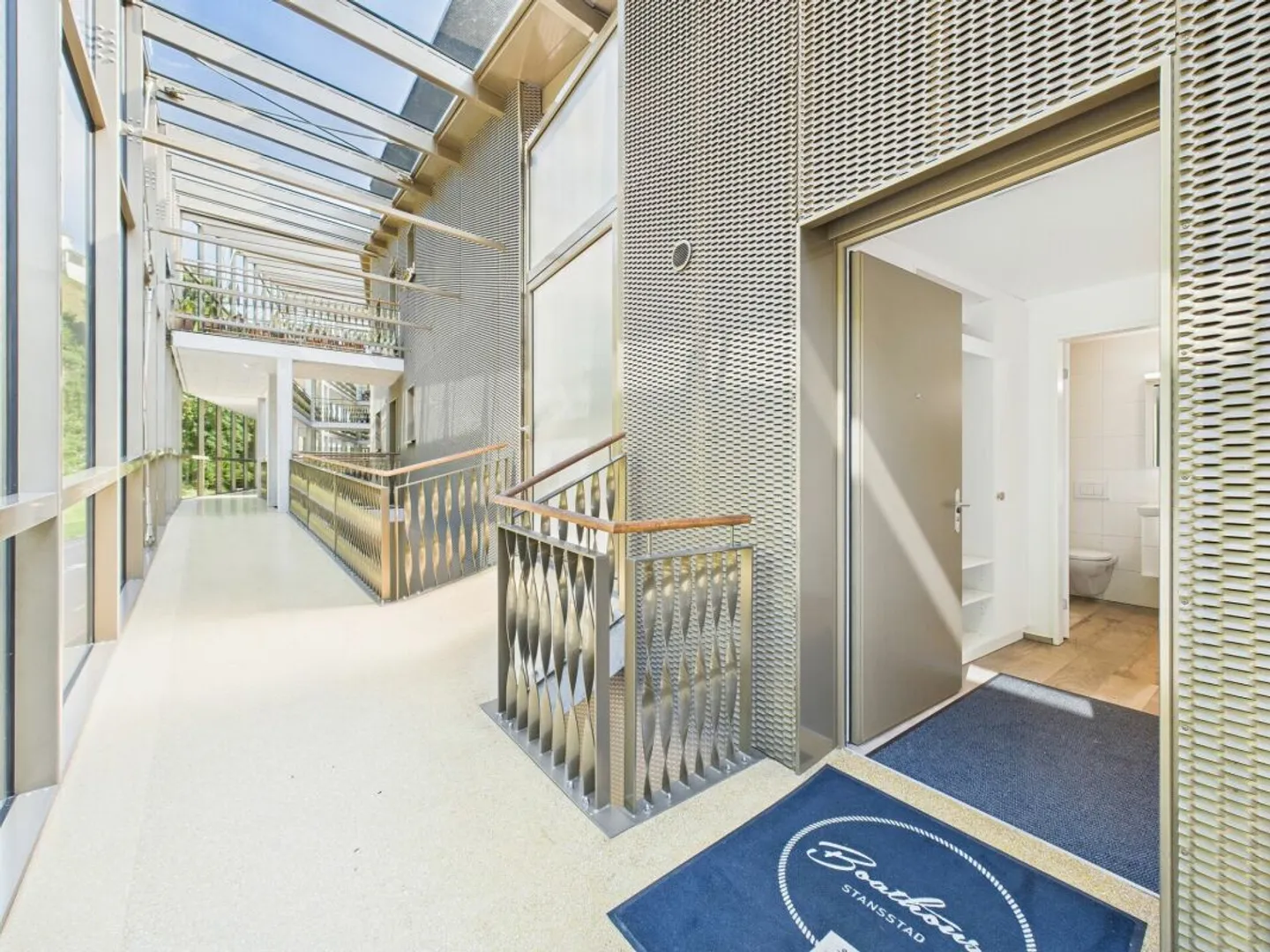 Opportunité unique ! Exclusif et avec vue imprenable dans le Boathouse ! - Photo 13 sur 13