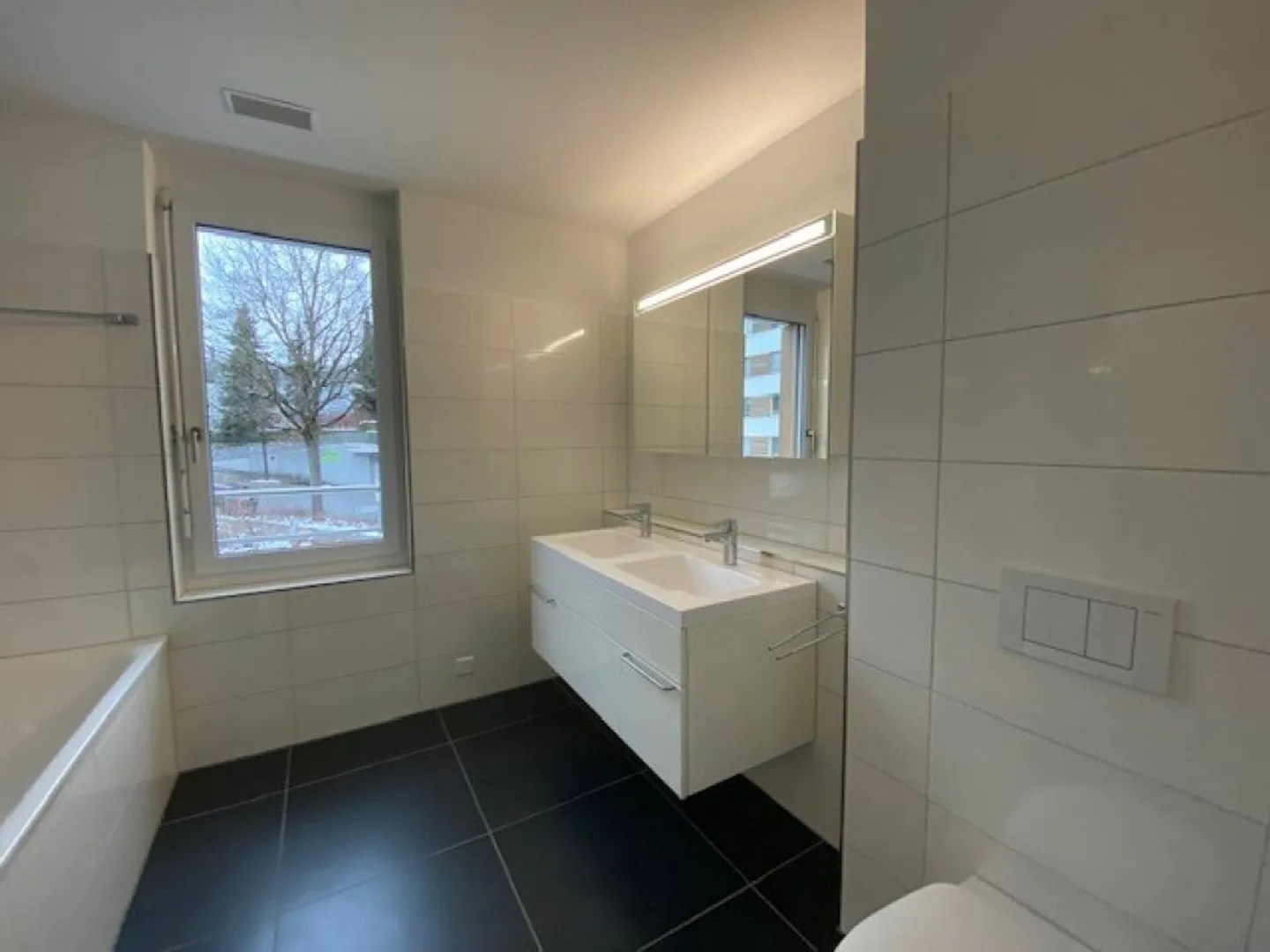 Vivre et profiter de la vue en toute tranquillité - Photo 6 sur 9