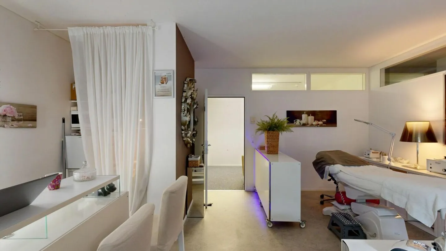Lavorare con stile: Il tuo spazio commerciale di 23 m² con area reception nel 'Gwand' Merenschwand - Foto 5 di 12