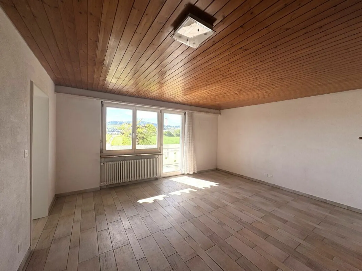 Wohnen mit Weitsicht: Grosszügiges Einfamilienhaus mit Einliegerwohnung - Photo 6 of 12
