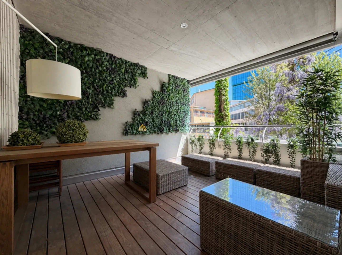 Appartamento elegante con loggia generosa in una posizione privilegiata nel quartiere 5 - Foto 8 di 9